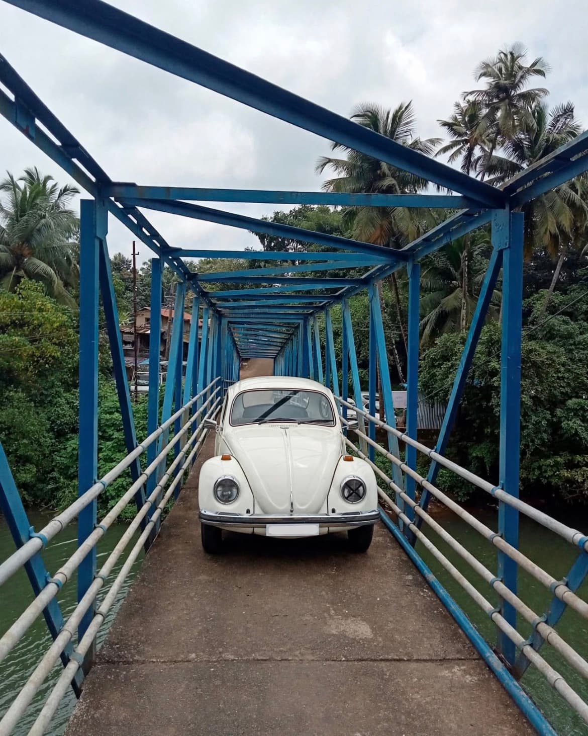 Volkswagen Vintage Beetle — Heritage Bridge