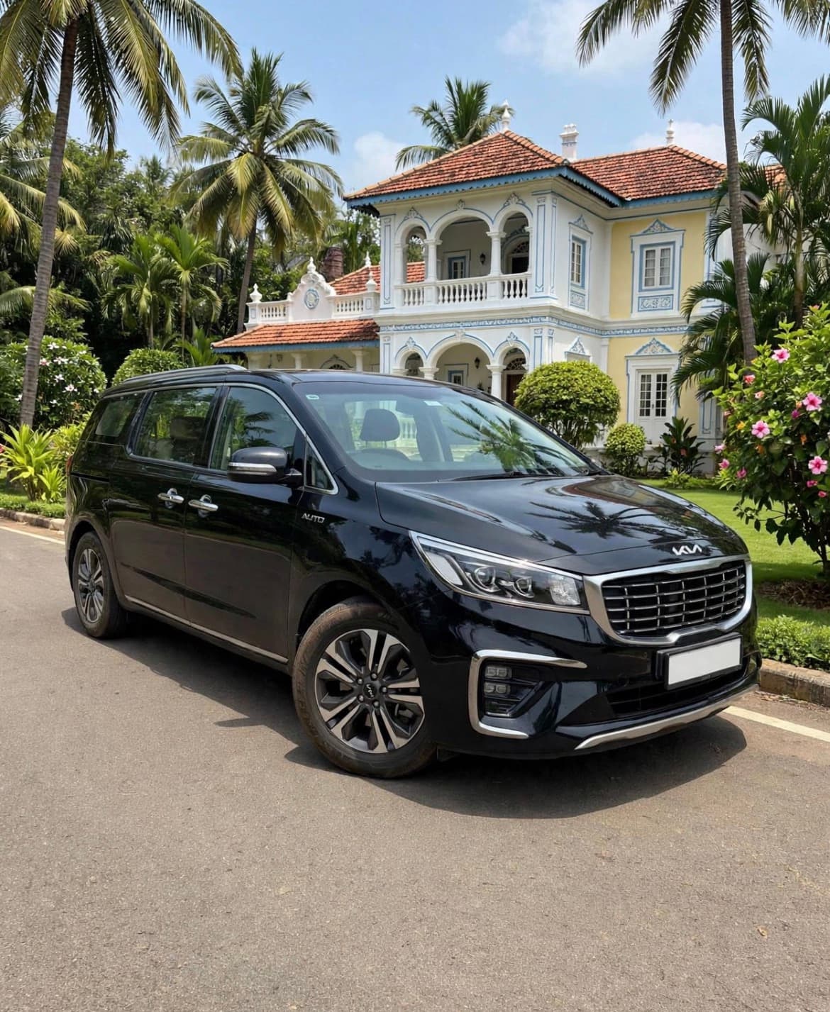Kia Carnival Black