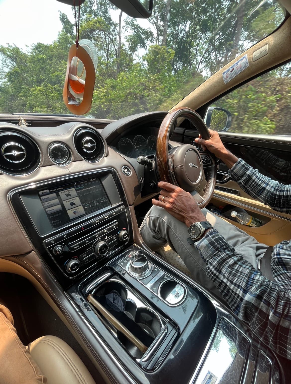Jaguar XJL Chauffeur Cockpit & Interior