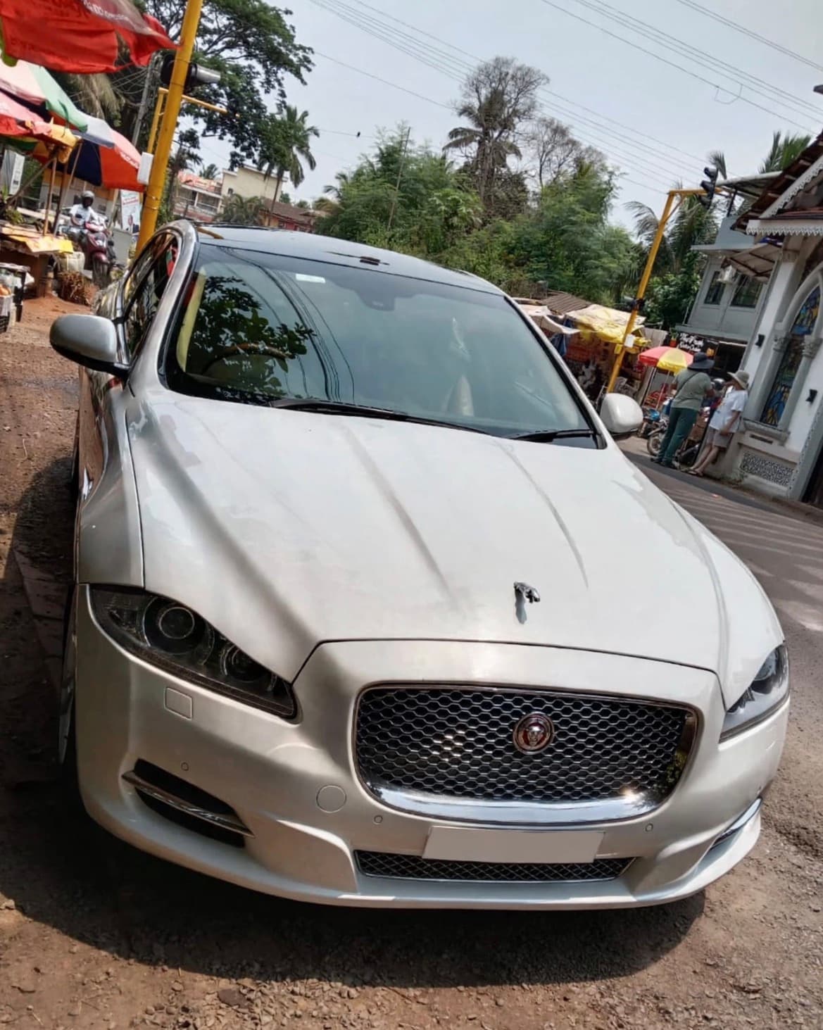 Jaguar XJL Front Profile