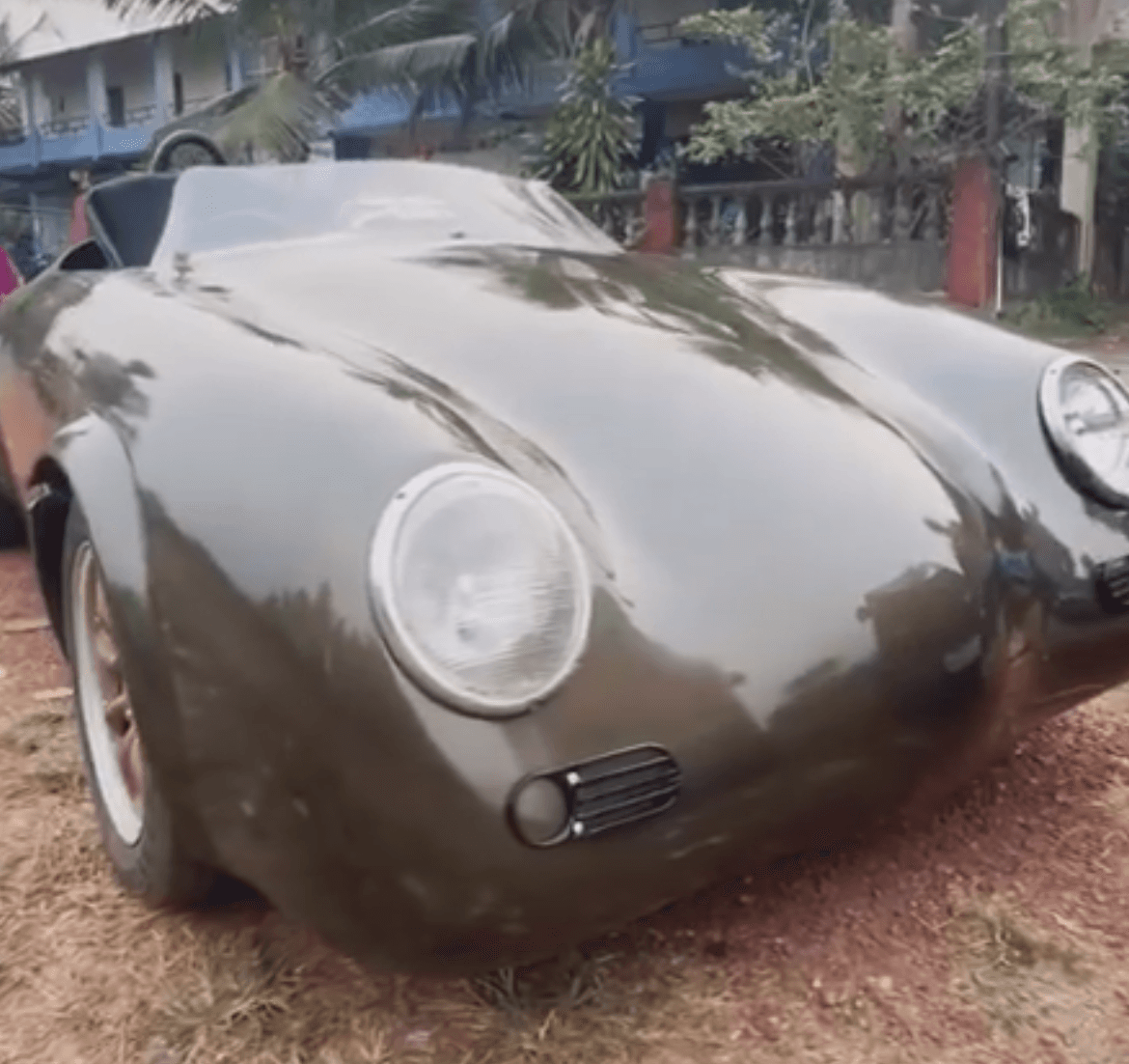 Vintage Jaguar E-Type Replica
